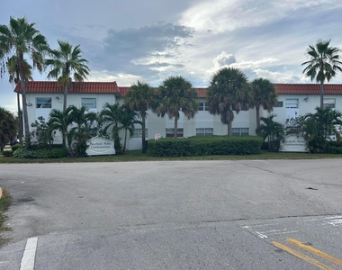 405 Sw 13th Place - Photo Thumbnail 1