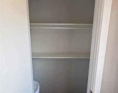 3100 Medina Street - Photo Thumbnail 10