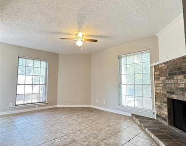3100 Medina Street - Photo Thumbnail 1
