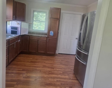 1010 E Harrison Avenue - Photo Thumbnail 2