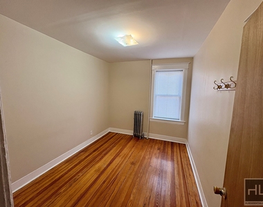 Mclean Avenue - Photo Thumbnail 3