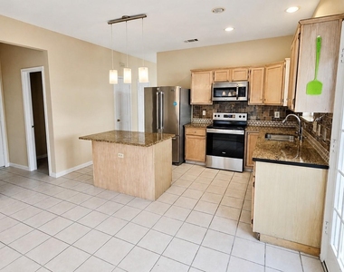 3704 Ballet Court - Photo Thumbnail 12
