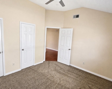 3704 Ballet Court - Photo Thumbnail 27