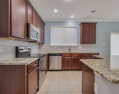 1521 Birds Eye Road - Photo Thumbnail 11