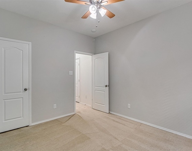 1521 Birds Eye Road - Photo Thumbnail 23