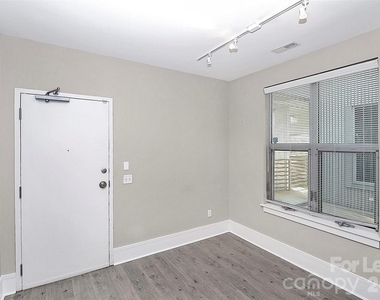 1600 Fulton Avenue - Photo Thumbnail 4
