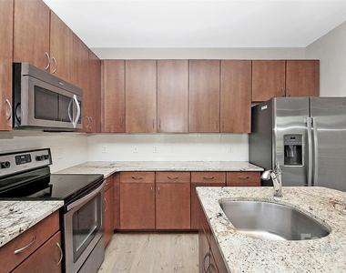 1600 Fulton Avenue - Photo Thumbnail 19