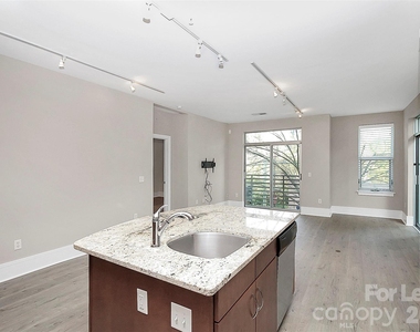 1600 Fulton Avenue - Photo Thumbnail 20