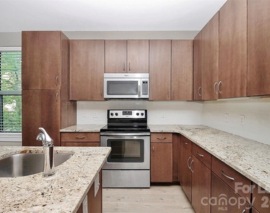 1600 Fulton Avenue - Photo Thumbnail 21
