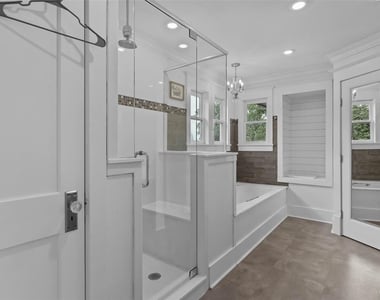 706 S Main Street - Photo Thumbnail 34