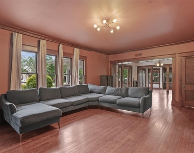 706 S Main Street - Photo Thumbnail 9