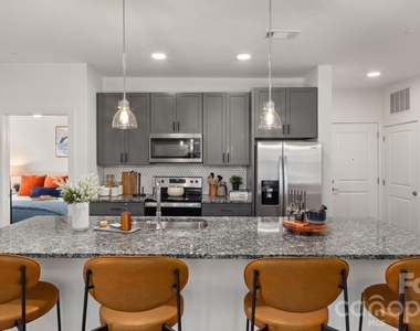 305 Prine Place - Photo Thumbnail 18