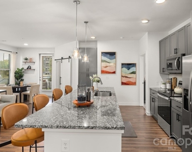 305 Prine Place - Photo Thumbnail 19