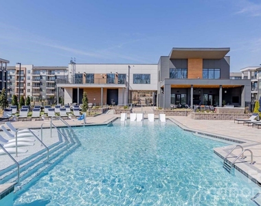 305 Prine Place - Photo Thumbnail 1