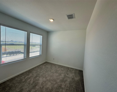 829 Sandhill Crane Lane - Photo Thumbnail 8