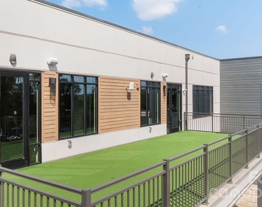 305 Prine Place - Photo Thumbnail 10