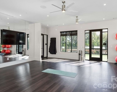 305 Prine Place - Photo Thumbnail 15