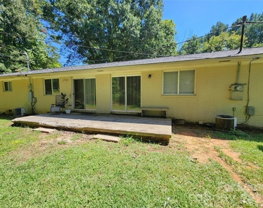 104 Johnson Dairy Road - Photo Thumbnail 11