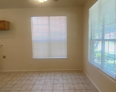 2917 Cheverny Drive - Photo Thumbnail 3