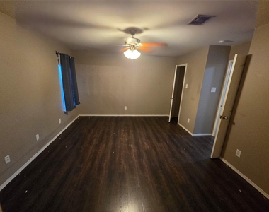 8422 Timberbrook Lane - Photo Thumbnail 16