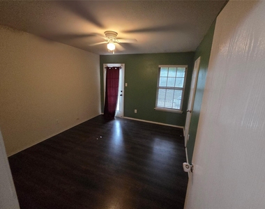 8422 Timberbrook Lane - Photo Thumbnail 19