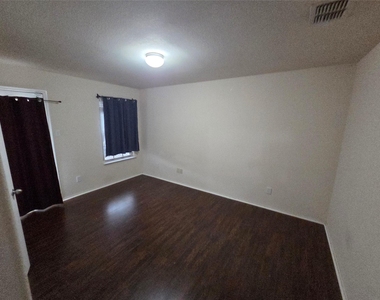 8422 Timberbrook Lane - Photo Thumbnail 18