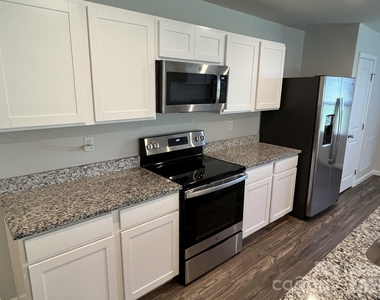 4320 Bowline Drive - Photo Thumbnail 7