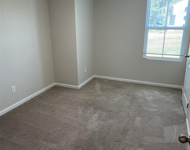 4320 Bowline Drive - Photo Thumbnail 20