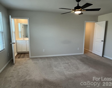 4320 Bowline Drive - Photo Thumbnail 16