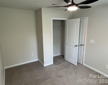 4320 Bowline Drive - Photo Thumbnail 25