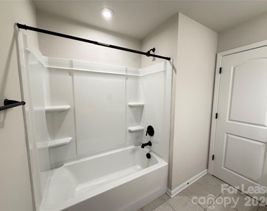 9233 Northfield Crossing Drive - Photo Thumbnail 23