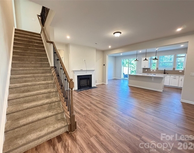 9233 Northfield Crossing Drive - Photo Thumbnail 4
