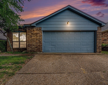 10627 Tall Oak Drive - Photo Thumbnail 15