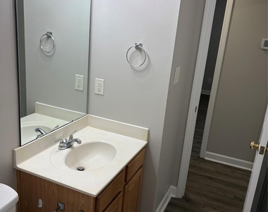 4924 Aldersbrook Drive - Photo Thumbnail 23