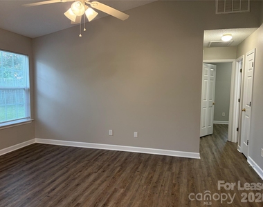 4924 Aldersbrook Drive - Photo Thumbnail 18