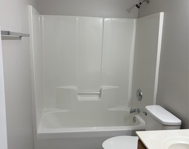 4924 Aldersbrook Drive - Photo Thumbnail 22