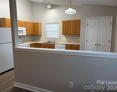 4924 Aldersbrook Drive - Photo Thumbnail 14