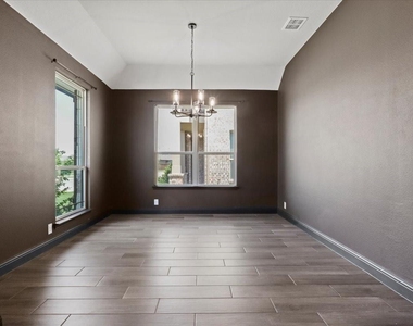 3005 Knoxbridge Road - Photo Thumbnail 3