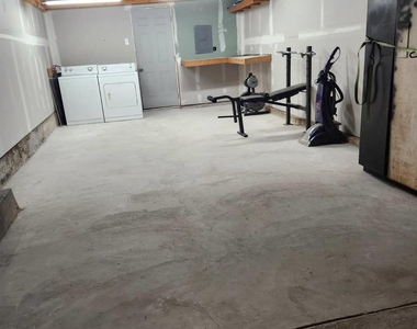 3533 Binyon Avenue - Photo Thumbnail 15