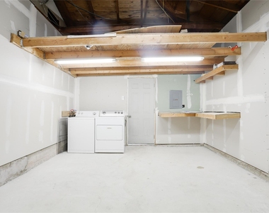 3533 Binyon Avenue - Photo Thumbnail 36