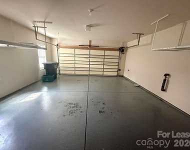 15435 Barossa Valley Street - Photo Thumbnail 18
