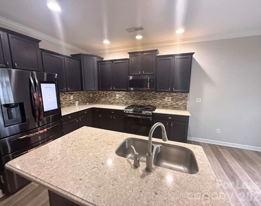 15435 Barossa Valley Street - Photo Thumbnail 1