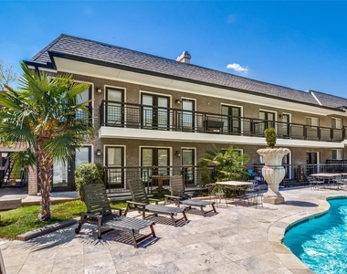 7730 Meadow Park Drive - Photo Thumbnail 3
