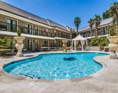 7730 Meadow Park Drive - Photo Thumbnail 4