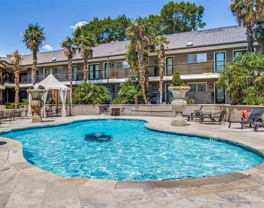 7730 Meadow Park Drive - Photo Thumbnail 5