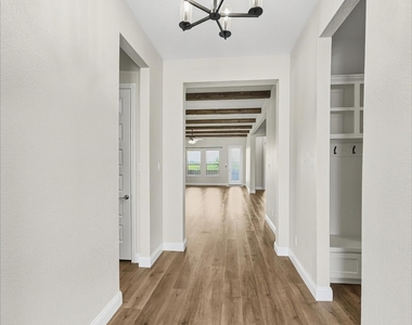 1073 Fleetwood Drive - Photo Thumbnail 24