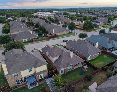 887 Woodrow Drive - Photo Thumbnail 29