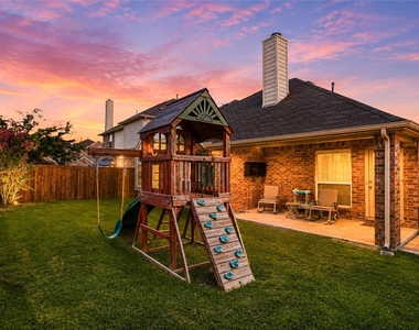 887 Woodrow Drive - Photo Thumbnail 23