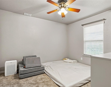 887 Woodrow Drive - Photo Thumbnail 18