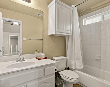 887 Woodrow Drive - Photo Thumbnail 21